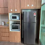 Live Well Homestay Senawang