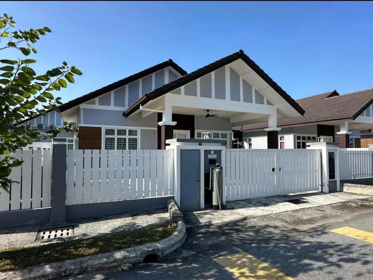 Live Well Senawang *